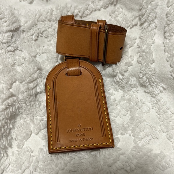 Louis Vuitton Three Piece Luggage Tag Set - Picture 3 of 7